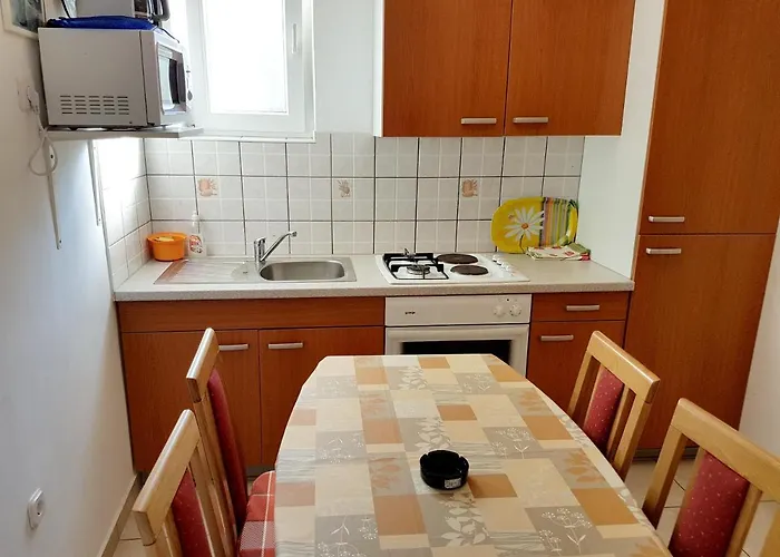 Charming In Pag With Sea View, 40 Sqm Lejlighed