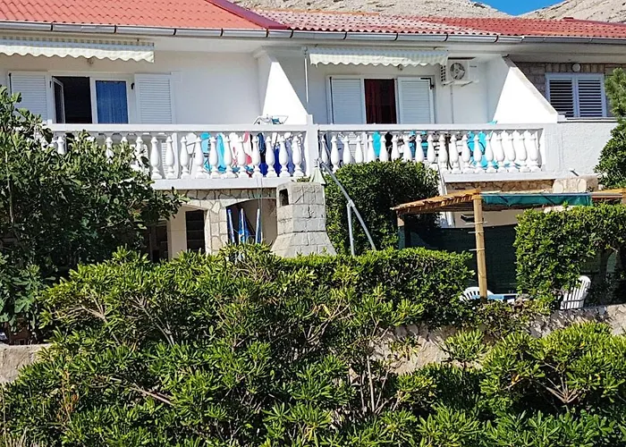 Charming In Pag With Sea View, 40 Sqm Pag Town