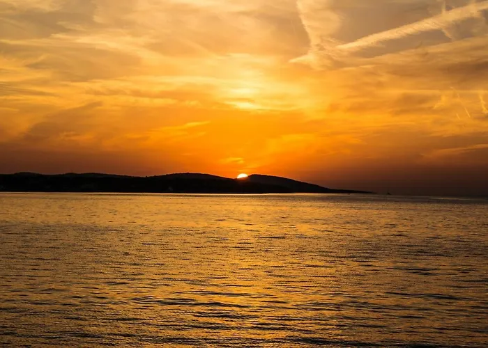 Charming In Pag With Sea View, 40 Sqm Διαμέρισμα *