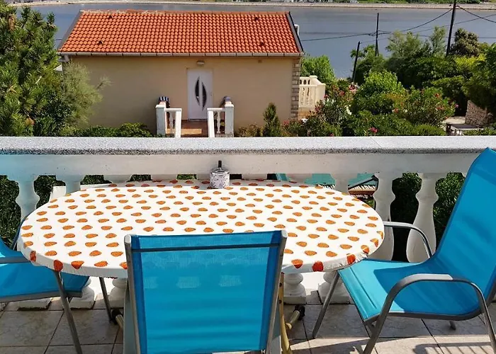 Charming In Pag With Sea View, 40 Sqm