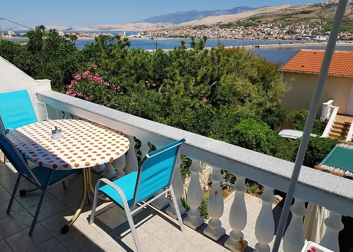 Charming In Pag With Sea View, 40 Sqm Διαμέρισμα