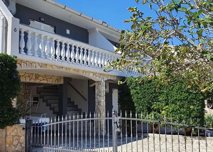Charming In Pag With Sea View, 40 Sqm *