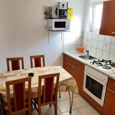 Charming In Pag With Sea View, 40 Sqm Lejlighed