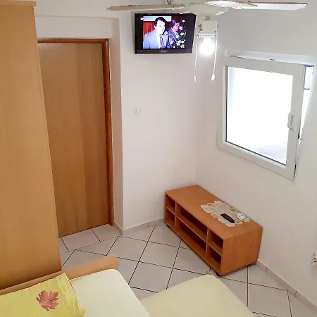 Apartment Charming In Pag With Sea View, 40 Sqm Pag Town