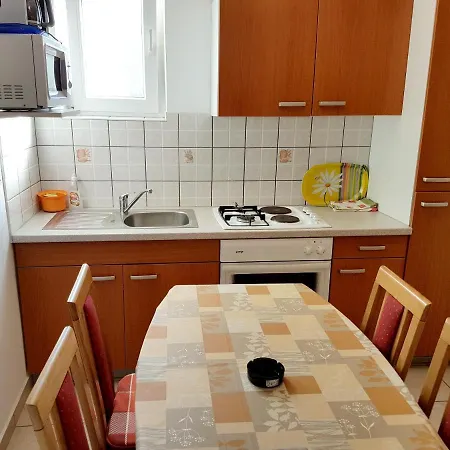 Charming In Pag With Sea View, 40 Sqm Apartamento