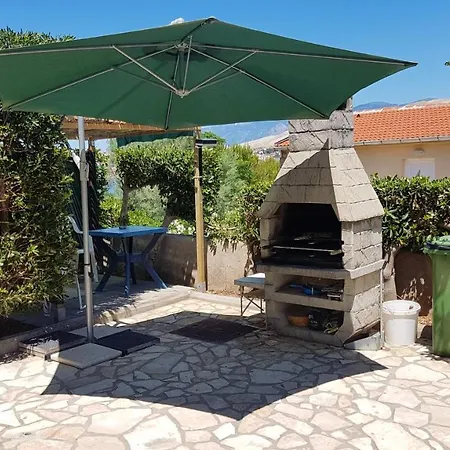 Charming In Pag With Sea View, 40 Sqm Pag Town