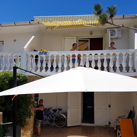 Charming In Pag With Sea View, 40 Sqm