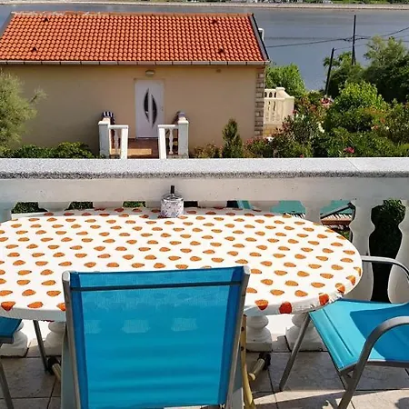 Charming In Pag With Sea View, 40 Sqm