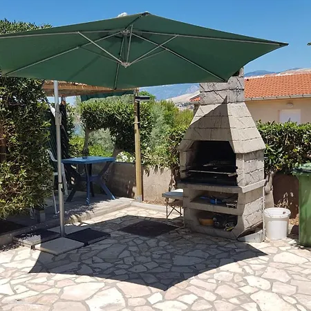Charming In Pag With Sea View, 40 Sqm Apartamento *