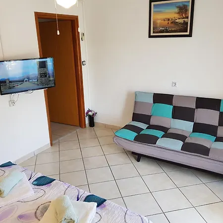 Charming In Pag With Sea View, 40 Sqm