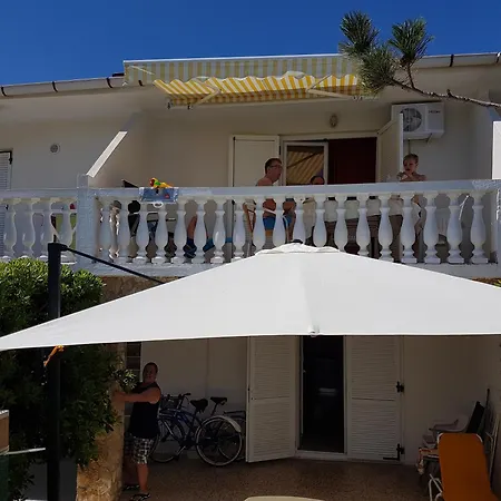 Charming In Pag With Sea View, 40 Sqm