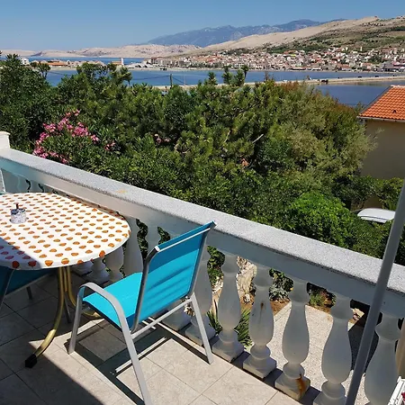 Charming In Pag With Sea View, 40 Sqm * Pag Town
