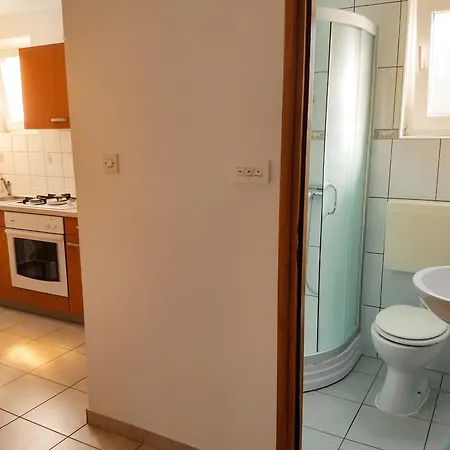 Charming In Pag With Sea View, 40 Sqm Appartement Pag Town