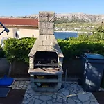 Charming In Pag With Sea View, 40 Sqm