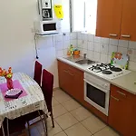 Appartement Charming In Pag With Sea View, 40 Sqm Pag Town